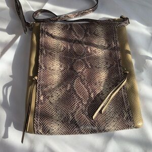 G.I.L.I. Leather SnakeSkin Print Cross Body Purse #A293055 100% Leather